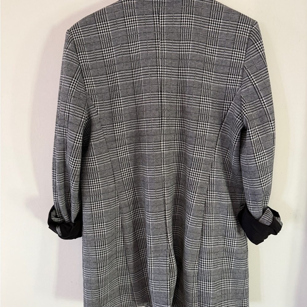 LOFT Houndstooth boyfriend Blazer in Black and White - Picture 6 of 8